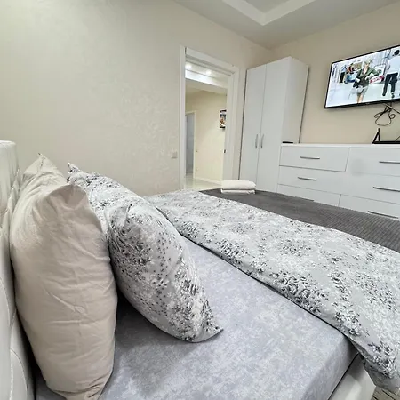 Apartment Near Park New