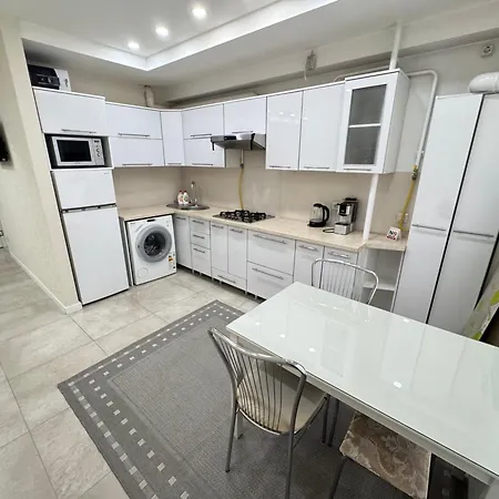 Apartment Near Park New
